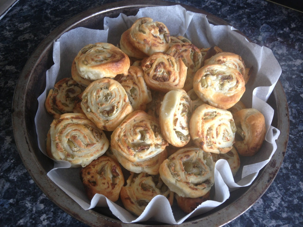 Feuilletés et petits fours variés